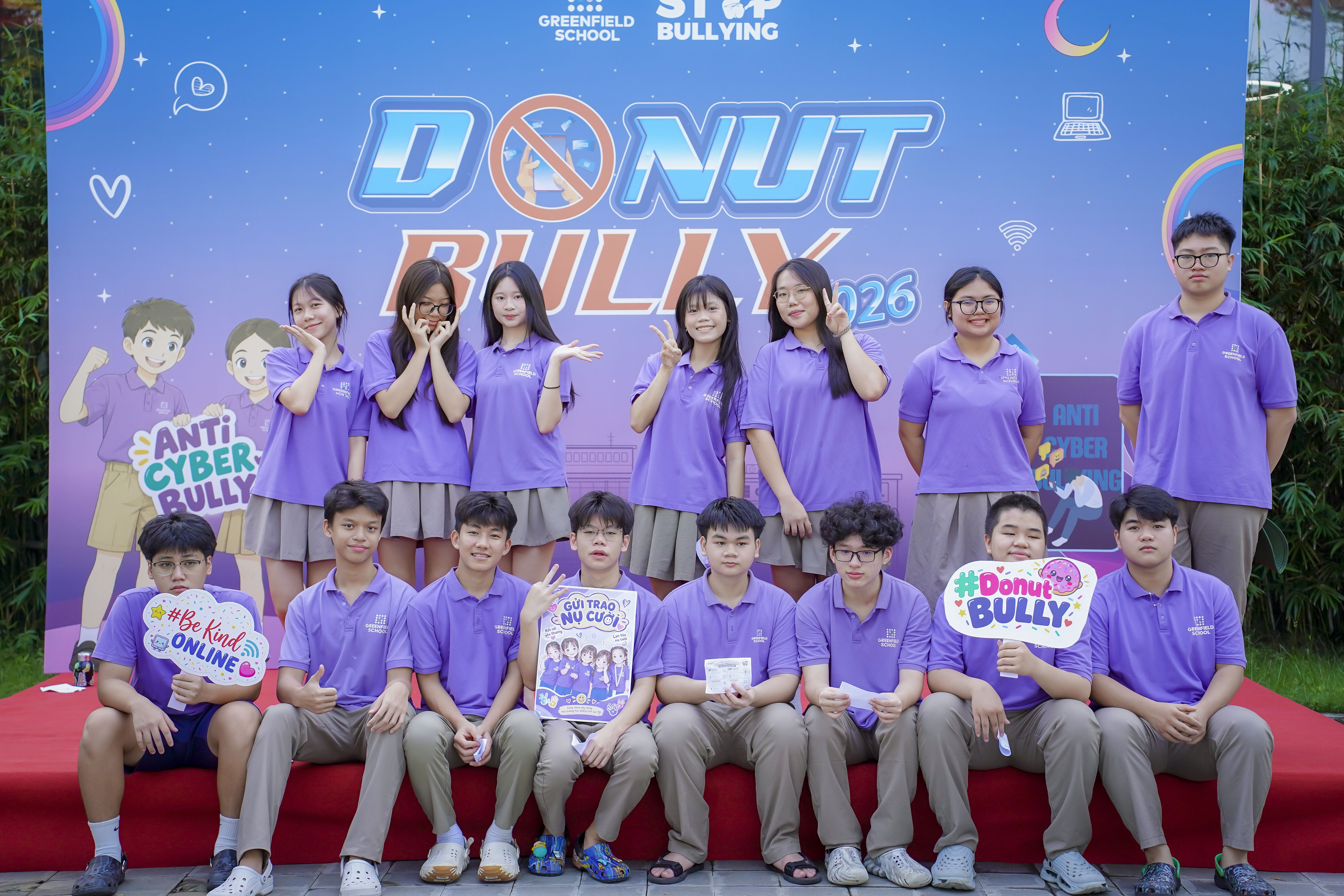 gui-trao-nu-cuoi-donut-bully